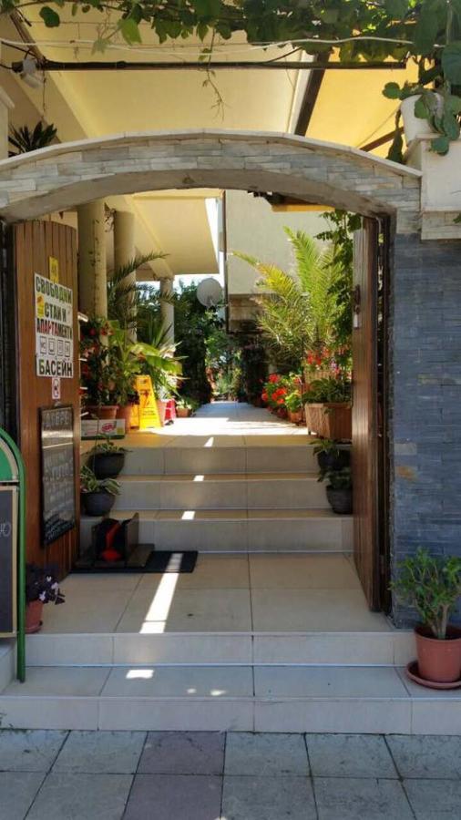 Family Hotel Gogov ซิเนโมเร็ท ภายนอก รูปภาพ
