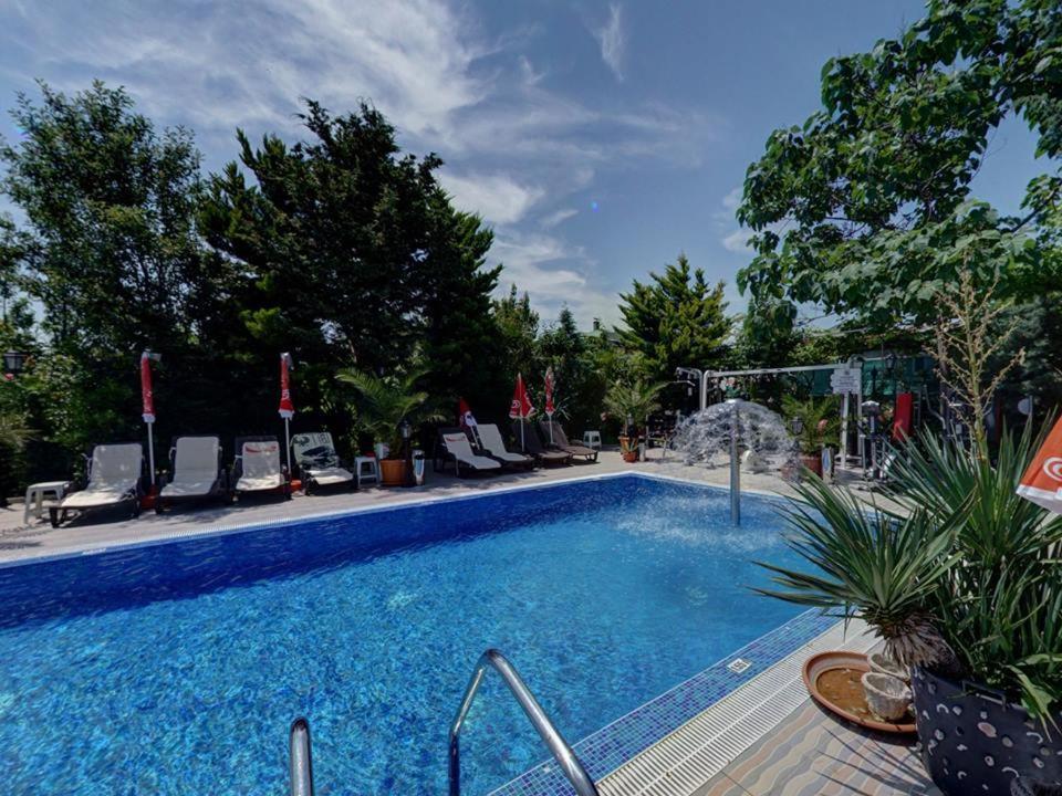 Family Hotel Gogov ซิเนโมเร็ท ภายนอก รูปภาพ