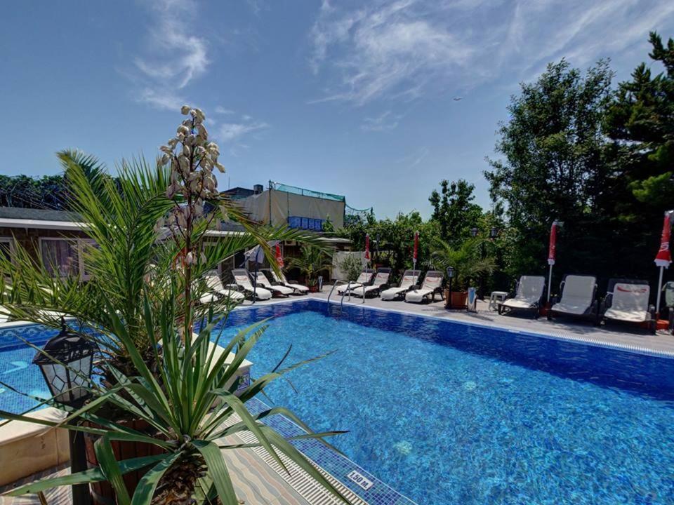 Family Hotel Gogov ซิเนโมเร็ท ภายนอก รูปภาพ