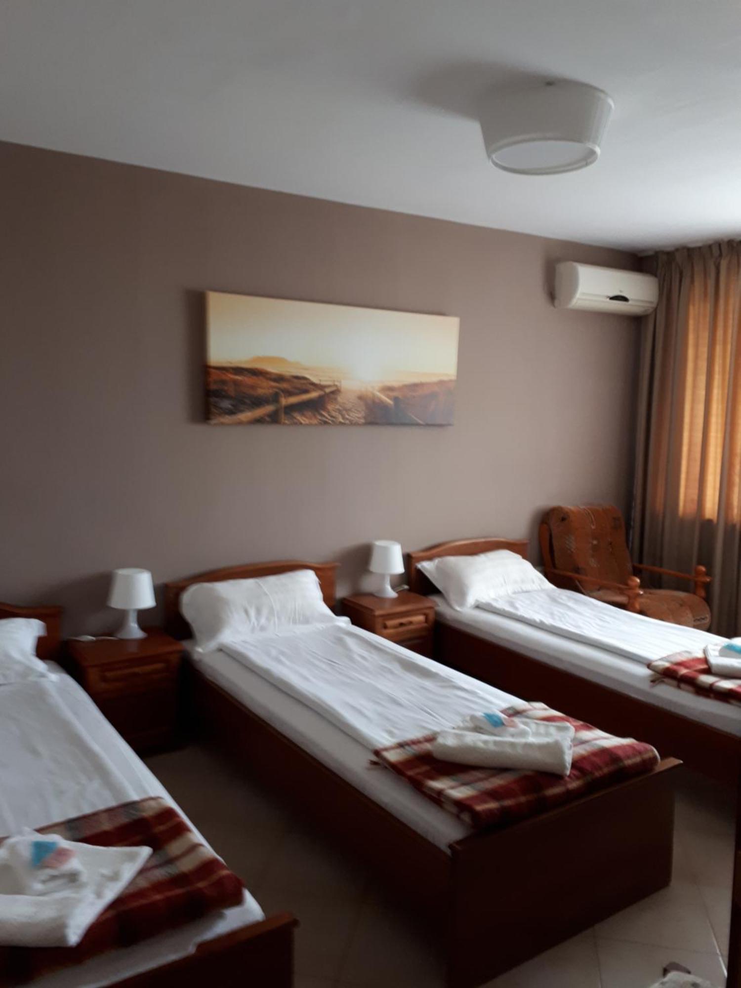 Family Hotel Gogov ซิเนโมเร็ท ห้อง รูปภาพ